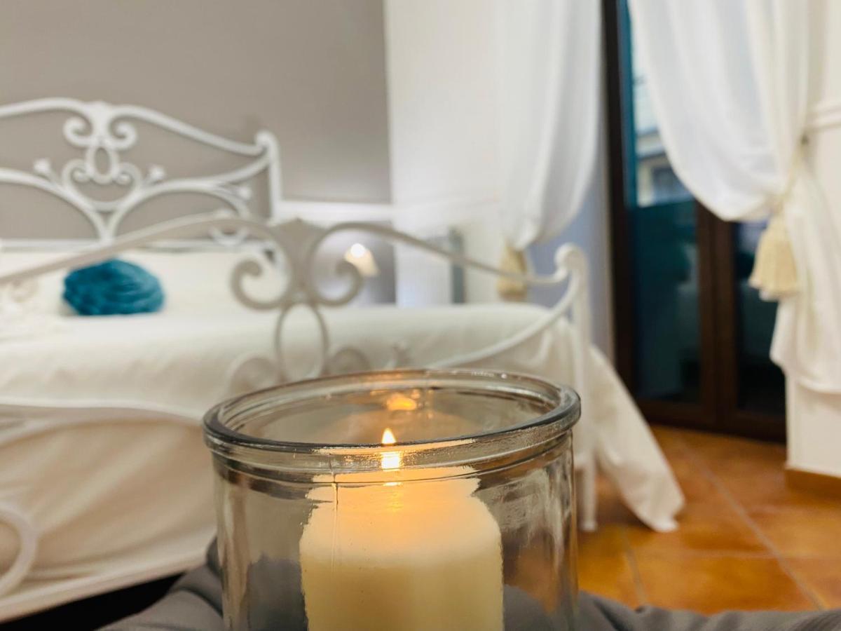 Miluar - Centro Storico - Lungo La Via Della Musica Bed & Breakfast Napoli Dış mekan fotoğraf
