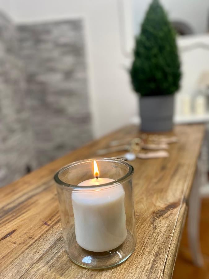 Miluar - Centro Storico - Lungo La Via Della Musica Bed & Breakfast Napoli Dış mekan fotoğraf