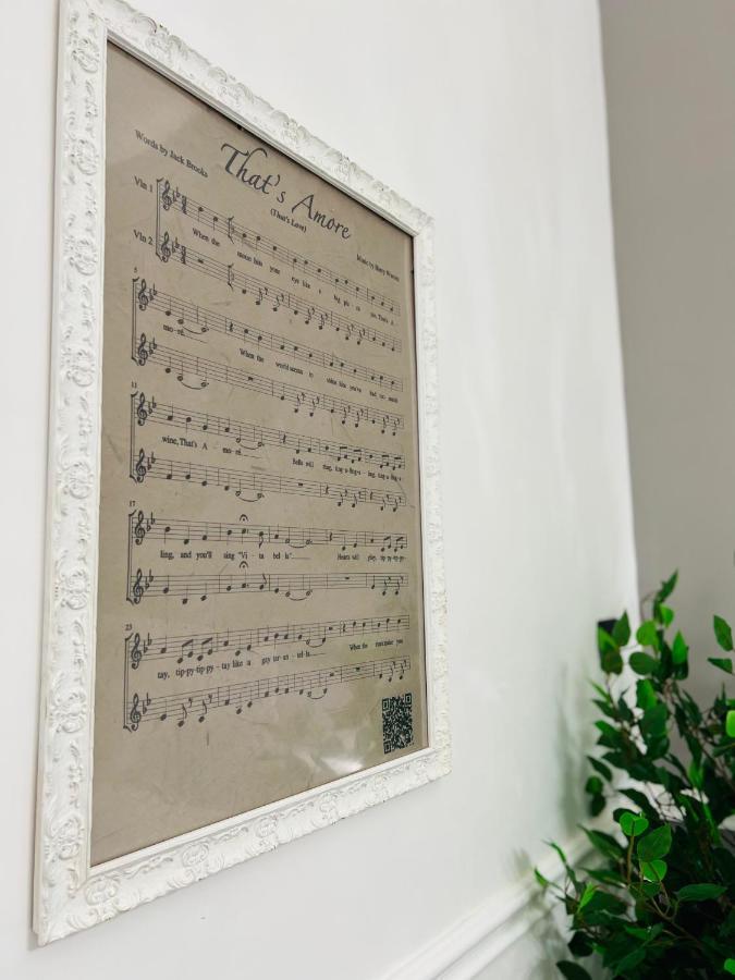 Miluar - Centro Storico - Lungo La Via Della Musica Bed & Breakfast Napoli Dış mekan fotoğraf