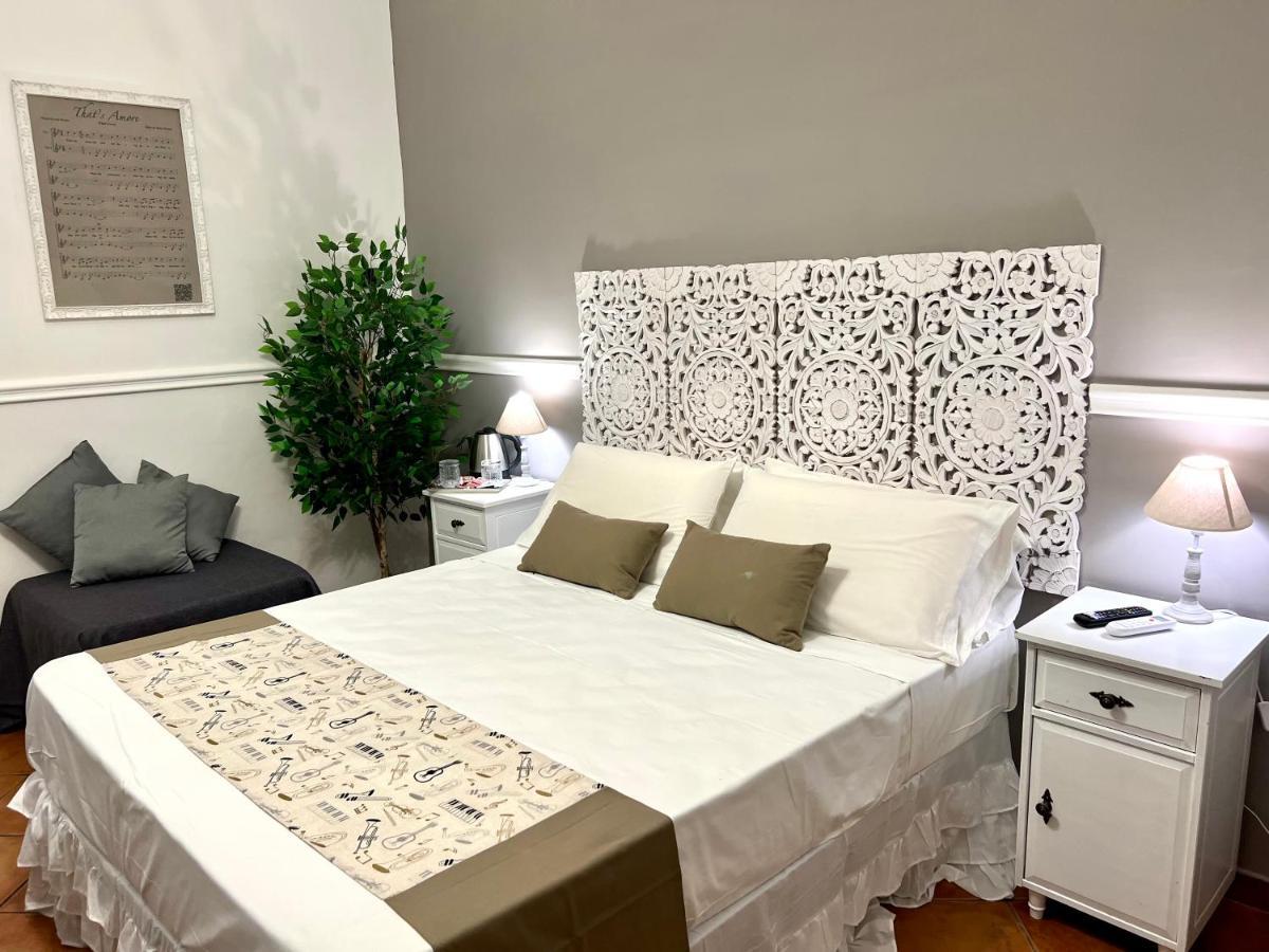Miluar - Centro Storico - Lungo La Via Della Musica Bed & Breakfast Napoli Dış mekan fotoğraf
