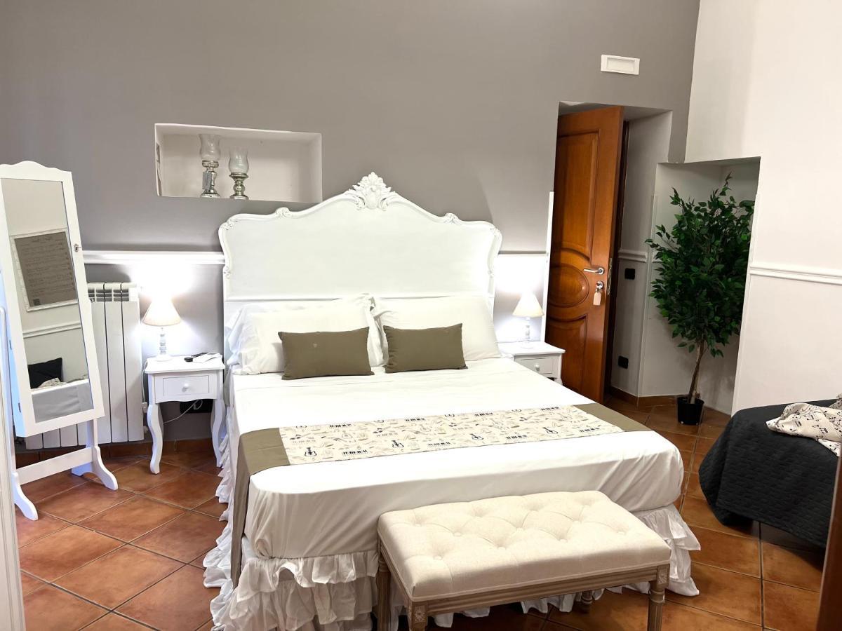 Miluar - Centro Storico - Lungo La Via Della Musica Bed & Breakfast Napoli Dış mekan fotoğraf