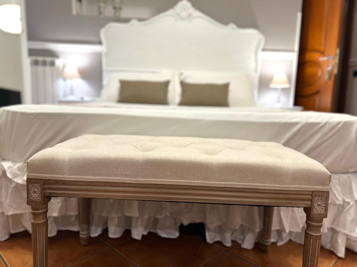 Miluar - Centro Storico - Lungo La Via Della Musica Bed & Breakfast Napoli Dış mekan fotoğraf