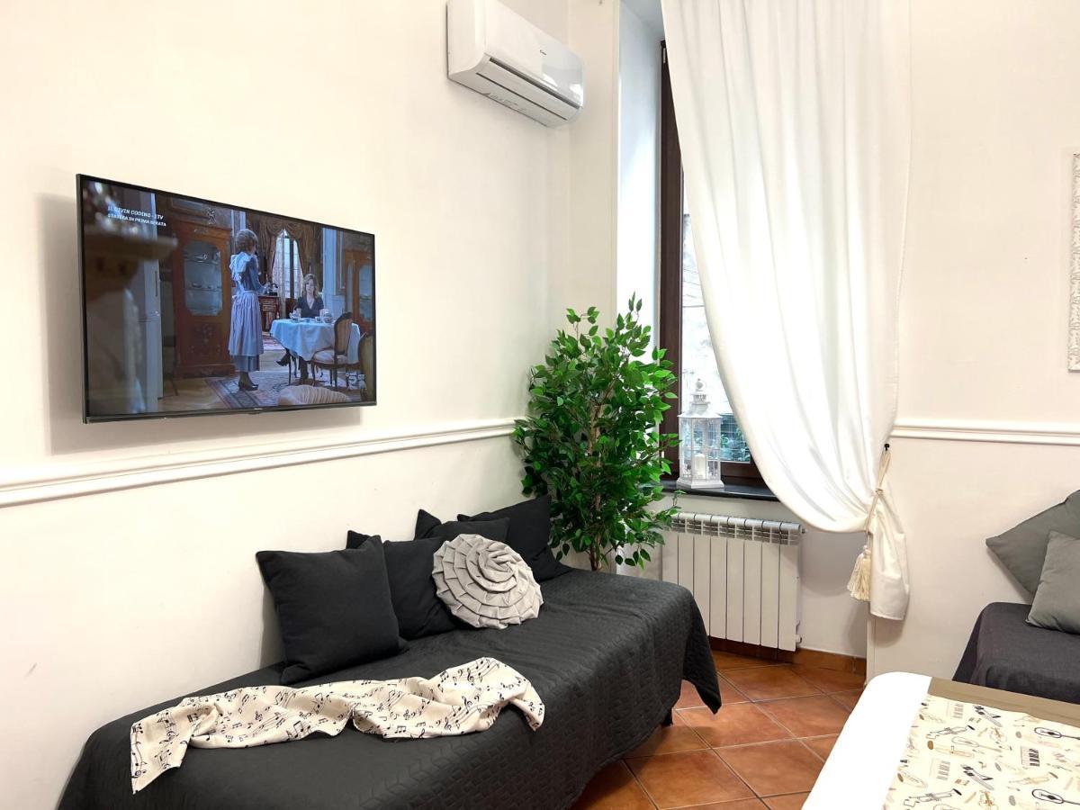Miluar - Centro Storico - Lungo La Via Della Musica Bed & Breakfast Napoli Dış mekan fotoğraf